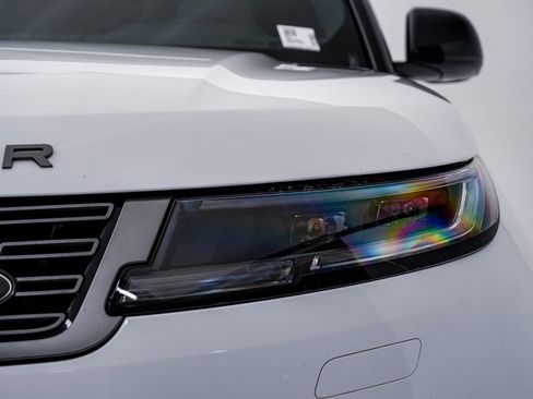 Used 2024 Land Rover Range Rover Sport SE image 7