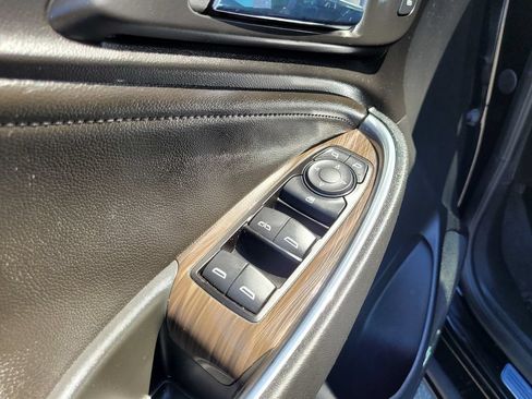 Used 2020 Chevrolet Malibu Premier FWD image 32