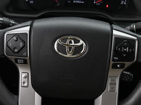 Used 2021 Toyota 4Runner SR5 Premium w/ Moonroof Package image 32