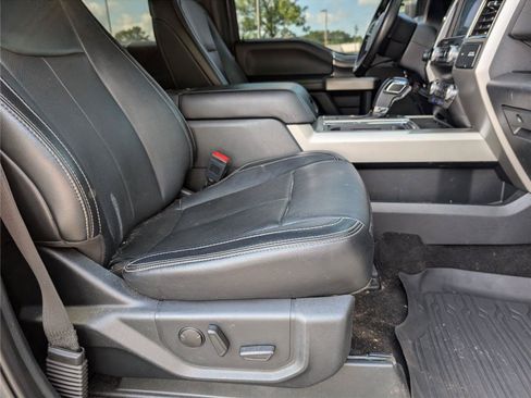Used 2019 Ford F150 Lariat w/ Equipment Group 502A Luxury AWD/4WD image 39