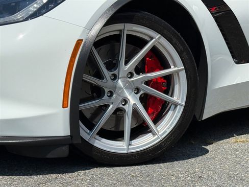 Used 2016 Chevrolet Corvette Z06 w/ 3LZ Preferred Equipment Group image 8