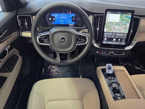 New 2026 Volvo XC90 T8 Plus w/ Protection Package Premier AWD/4WD image 16