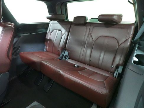 Certified 2024 Ford Expedition Limited AWD/4WD image 29