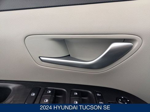 Certified 2024 Hyundai Tucson SE image 13