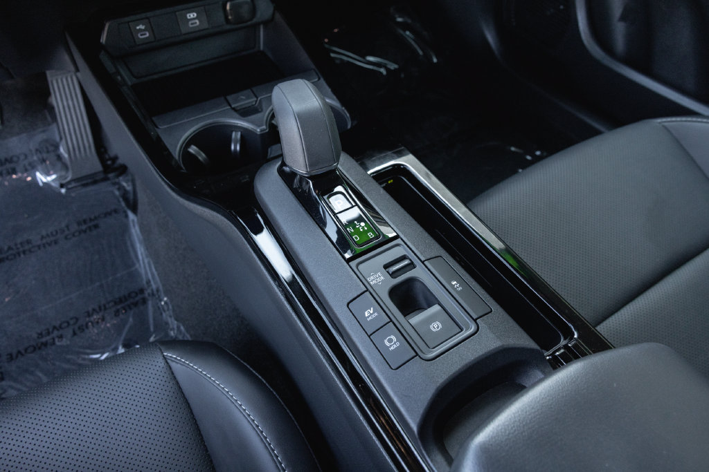 Certified 2024 Toyota Prius XLE FWD image 16