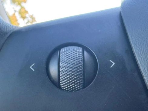 Used 2023 Tesla Model 3 Standard Range image 19