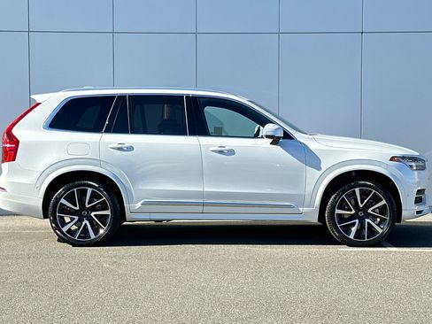 Certified 2025 Volvo XC90 B5 Plus w/ Protection Package Premier image 6