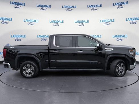 Used 2025 GMC Sierra 1500 SLT AWD/4WD image 3