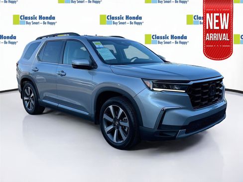 Certified 2024 Honda Pilot Touring image 1