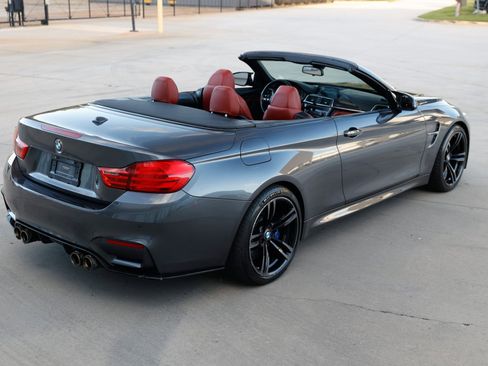 Used 2016 BMW M4 Convertible image 16