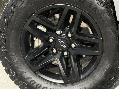 Used 2024 Chevrolet Silverado 1500 Custom Trail Boss image 10