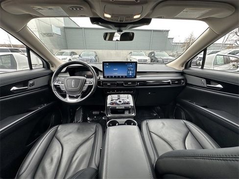 Certified 2022 Lincoln Nautilus Reserve image 3