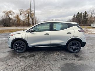 Used 2022 Chevrolet Bolt EUV Premier w/ Launch Edition video 4