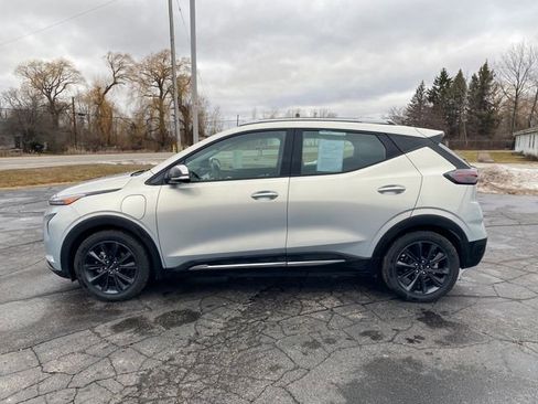 Used 2022 Chevrolet Bolt EUV Premier w/ Launch Edition image 4