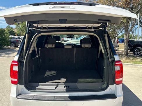 Used 2019 Ford Expedition Max XLT w/ Equipment Group 202A RWD image 25