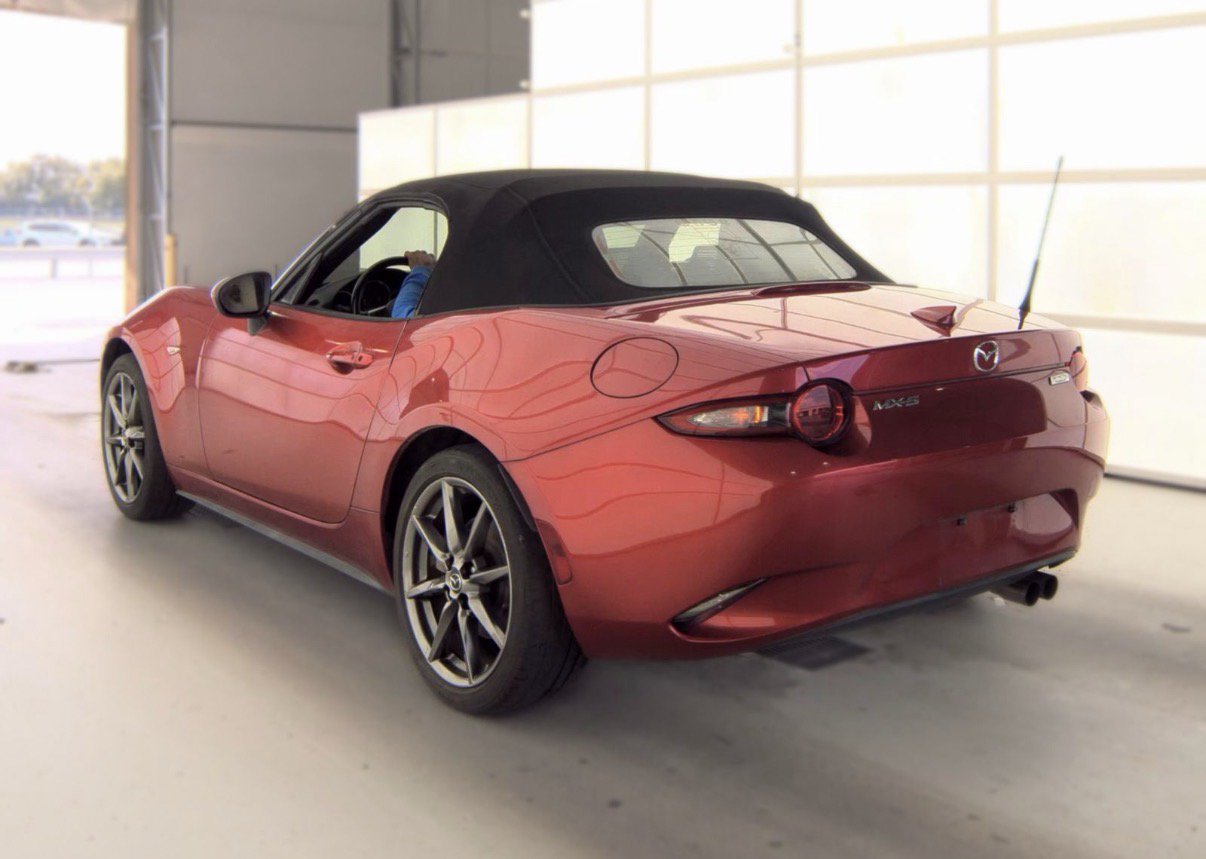 Used 2016 MAZDA MX-5 Miata Grand Touring RWD image 8