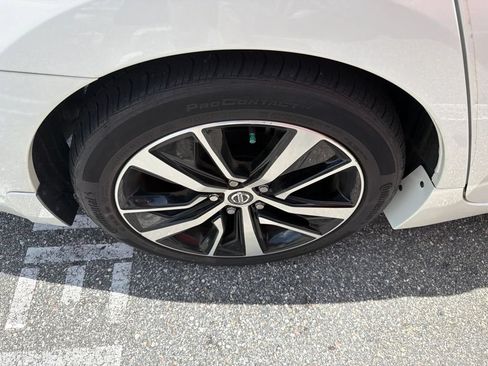 Used 2022 Nissan Maxima SV w/ Floor Mat Group FWD image 6
