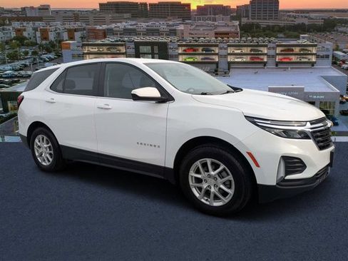 Used 2024 Chevrolet Equinox LT FWD image 1