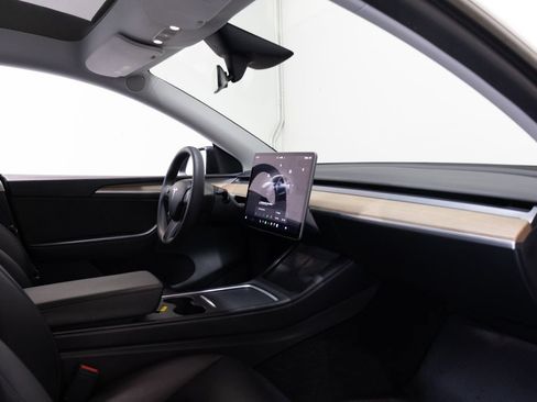 Used 2024 Tesla Model Y Long Range AWD/4WD image 20