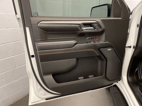 Used 2022 GMC Sierra 1500 AT4 w/ AT4 Premium Package image 25