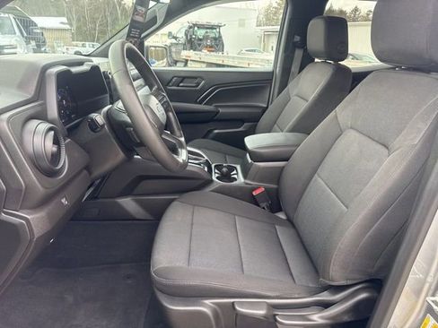 Used 2024 Chevrolet Colorado Trail Boss image 11