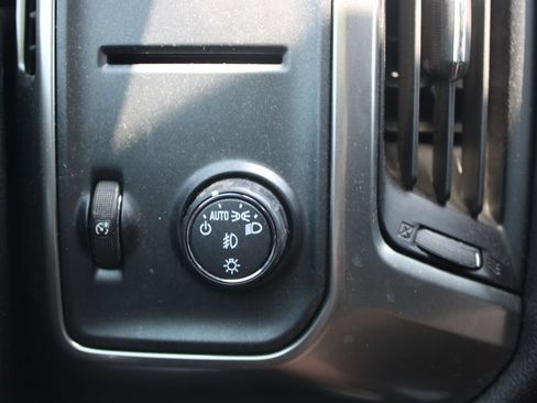 Used 2018 Chevrolet Silverado 1500 LT w/ All Star Edition RWD image 26