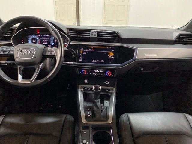 Used 2024 Audi Q3 2.0T Premium w/ Convenience Package AWD/4WD image 13