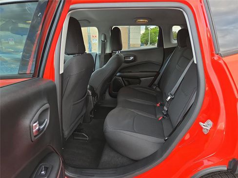 Used 2020 Jeep Compass Sport w/ Cold Weather Group FWD image 23