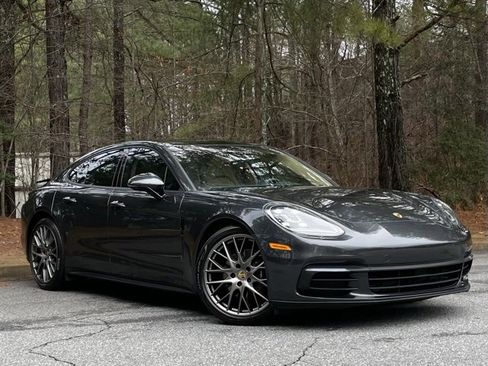 Used 2019 Porsche Panamera image 9