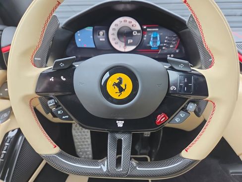 Used 2024 Ferrari Roma RWD image 9