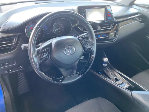 Used 2018 Toyota C-HR XLE FWD image 13