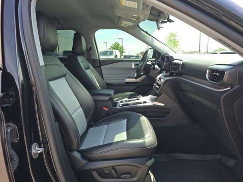 Certified 2023 Ford Explorer XLT w/ Equipment Group 202A AWD/4WD image 20