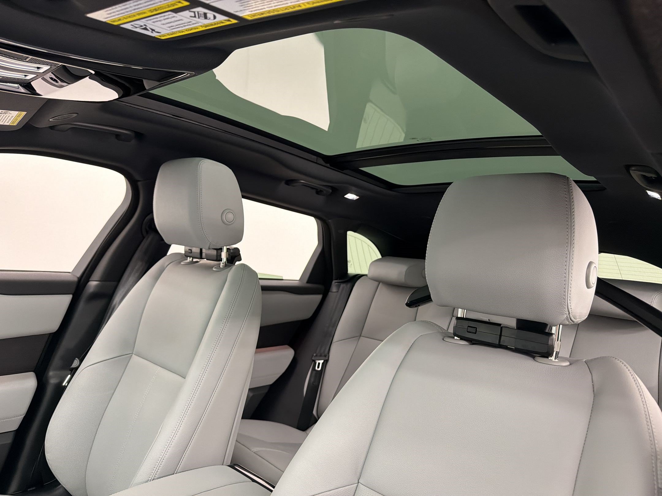 New 2026 Land Rover Range Rover Velar S AWD/4WD image 28