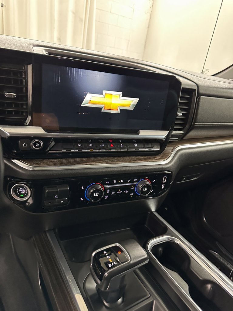 Used 2023 Chevrolet Silverado 1500 RST w/ Redline Edition AWD/4WD image 20