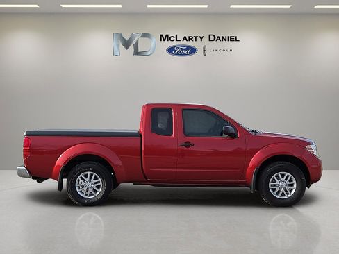 Used 2017 Nissan Frontier SV w/ SV Value Truck Package image 6