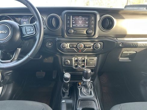 Used 2018 Jeep Wrangler Unlimited Sport S image 20