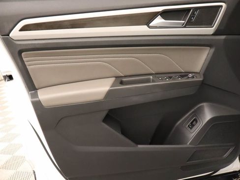Used 2023 Volkswagen Atlas SE FWD image 17