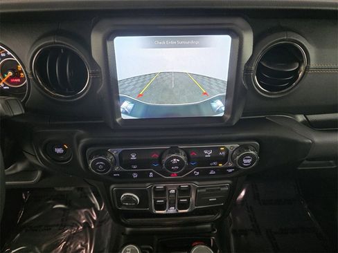 Used 2023 Jeep Gladiator Overland image 23