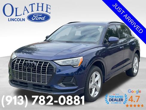 Used 2022 Audi Q3 2.0T Premium w/ Convenience Package AWD/4WD image 1