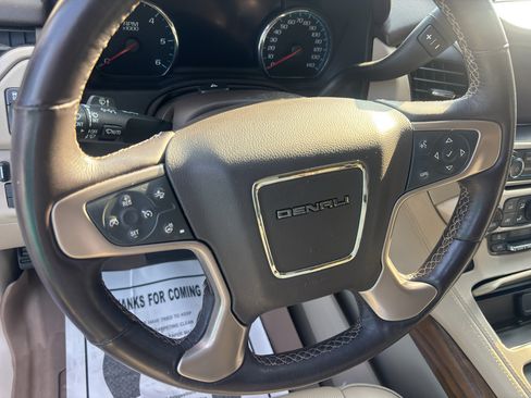 Used 2019 GMC Yukon XL Denali w/ Denali Ultimate Package AWD/4WD image 15