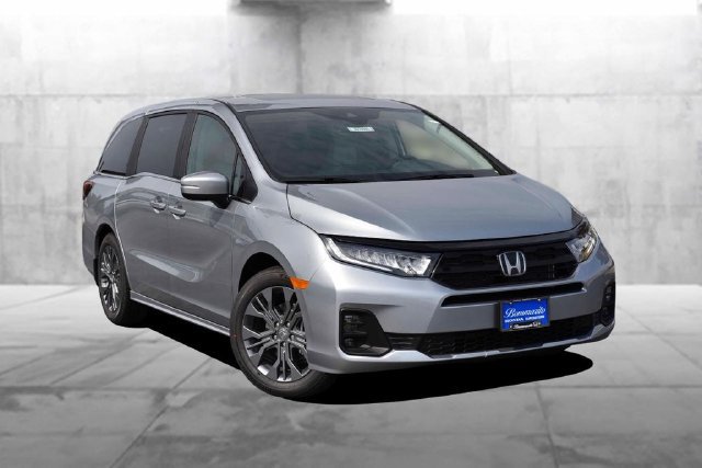 New 2027 Honda Odyssey Touring image 2