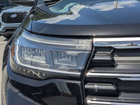 New 2026 Ford Explorer Active RWD image 10