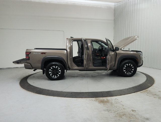 Used 2024 Nissan Frontier PRO-4X w/ Off-Road Protection Package AWD/4WD image 16