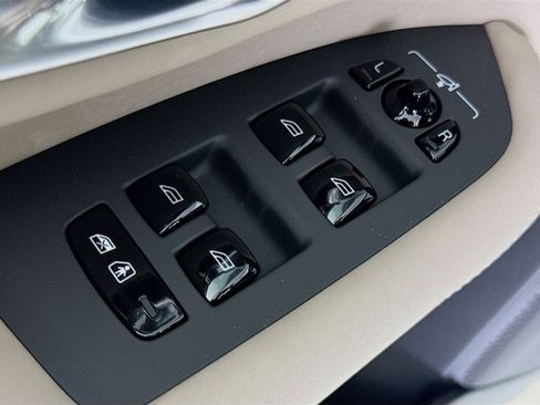 Certified 2026 Volvo XC90 B6 Ultra w/ Protection Package AWD/4WD image 17
