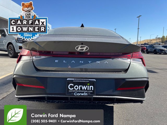 Used 2025 Hyundai Elantra SEL FWD image 5