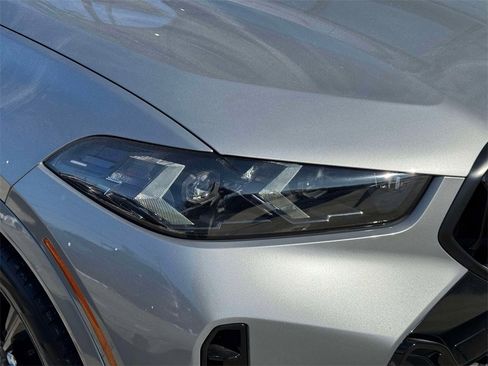 Certified 2024 BMW X6 xDrive40i w/ Premium Package image 6