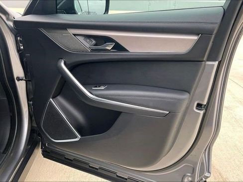 Used 2023 Jaguar F-PACE S image 29