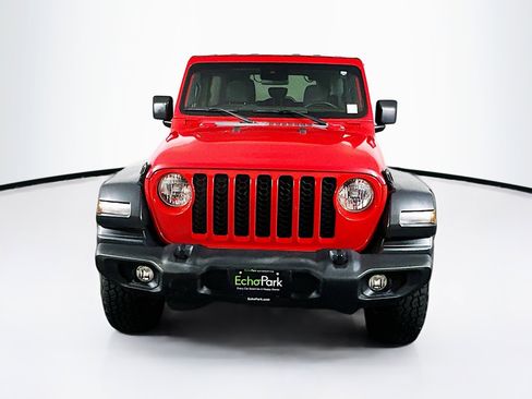 Used 2024 Jeep Wrangler Unlimited Sport AWD/4WD image 2