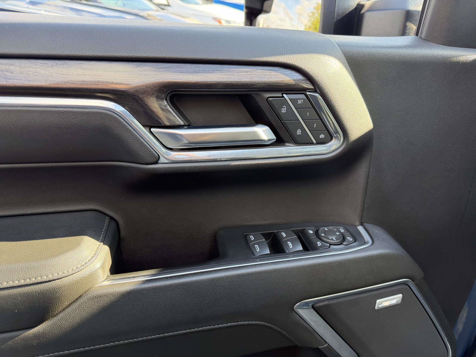 Certified 2024 Chevrolet Silverado 1500 LTZ w/ LTZ Premium Package AWD/4WD image 18
