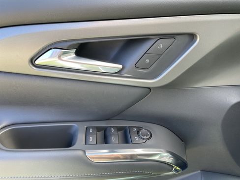 New 2026 Chevrolet Traverse LT w/ Midnight/Sport Edition image 9